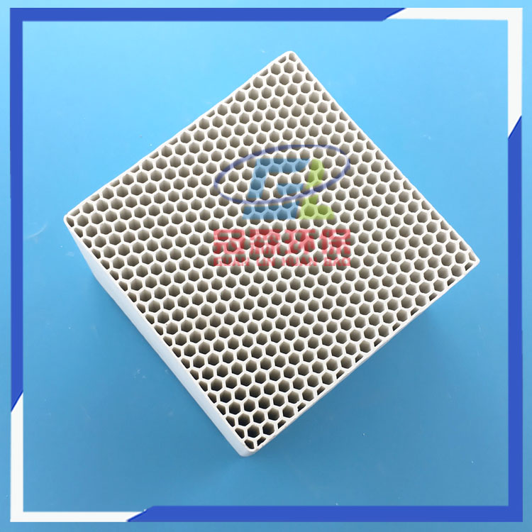 堇青石質(zhì)蜂窩陶瓷